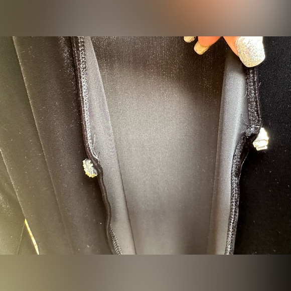 Vintage Crimson Black Velvet/Valuer Cape Cardigan Size M - Picture 5 of 8